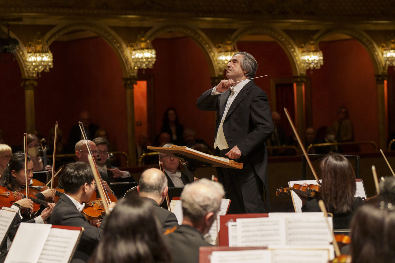Riccardo Muti e la magia del gesto Chicago Symphony Orchestra
2024 European Tour
Concert and Post in Rome
© Todd Rosenberg Photography 2024
